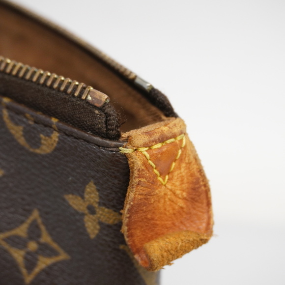 Louis Vuitton Monogram Totally MM Tote Bag - Picture 10 of 12